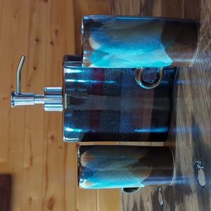 Unique and Elegant Bathroom Set. Soap Dispenser & 2 latte "Caffe D'Vita" cups.